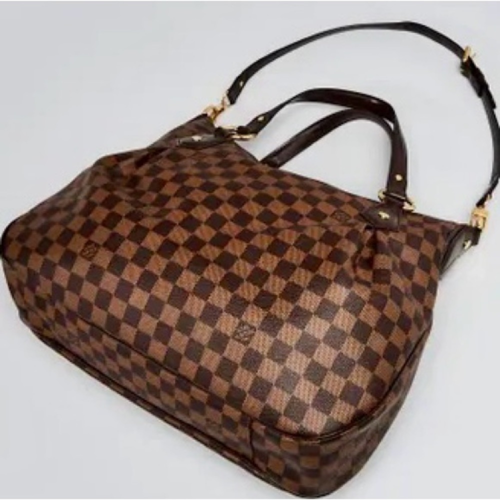 LOUIS VUITTON
Damier Canvas Evora MM Bag - Picture 3 of 12